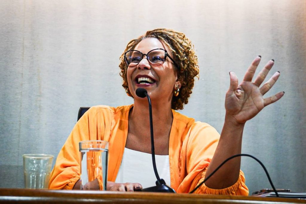 PSOL lanza exdiputada negra para el Senado en MG – 12/05/2025 – Painel PSOL lanza exdiputada negra para el Senado en MG - 12/05/2025 - Painel