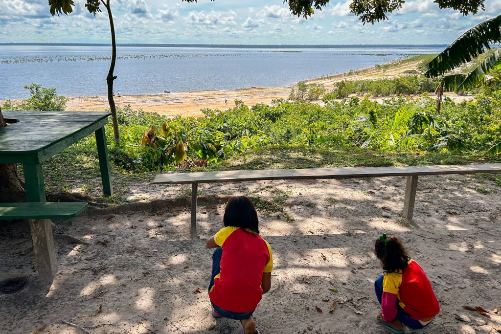 Porcentual de niños en pobreza é 5 veces o de idosos – 05/12/2025 – Laura Machado Porcentual de niños en pobreza é 5 veces o de idosos - 05/12/2025 - Laura Machado