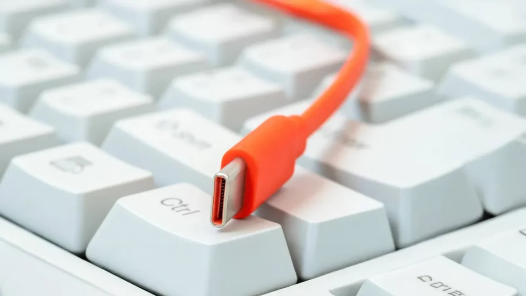 Qué es la carga continua y por qué solo la tienen los cables USB-C naranjas Qué es la carga continua y por qué solo la tienen los cables USB-C naranjas