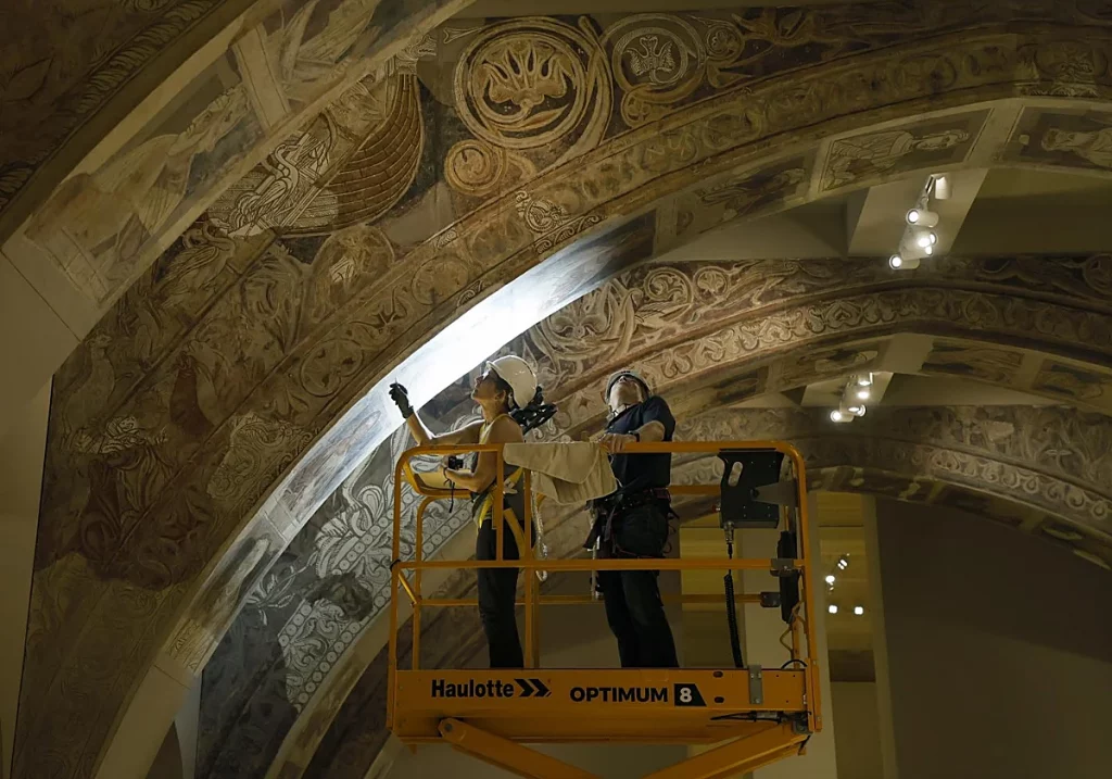 «Que se quejen del concierto de Rosalía y no de serrar en 73 trozos los murales de Sijena es absurdo» «Que se quejen del concierto de Rosalía y no de serrar en 73 trozos los murales de Sijena es absurdo»