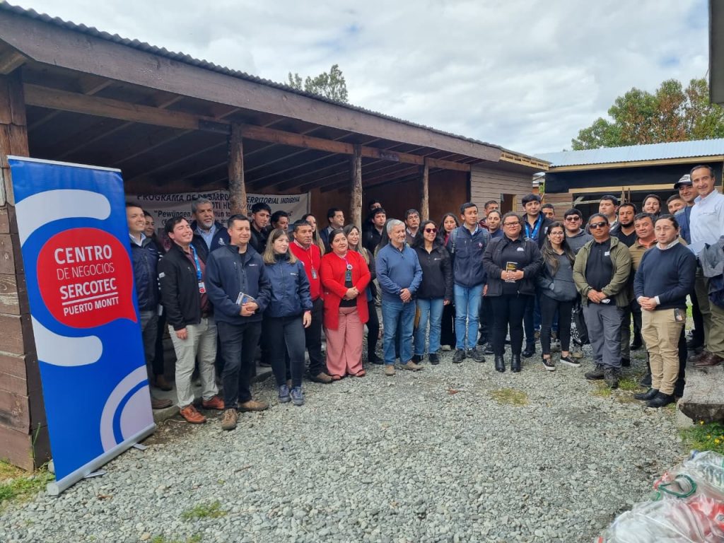 Realizan primera Rueda de Negocios en Hualaihué