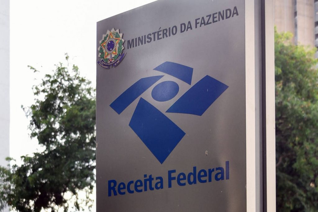 Receita atualiza critérios para maiores contribuintes - 30/12/2025 - Que imposto é esse