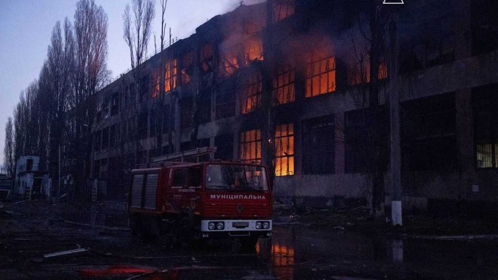 Rusia lanza ataque masivo con misiles hipersónicos contra Ucrania Rusia lanza ataque masivo con misiles hipersónicos contra Ucrania