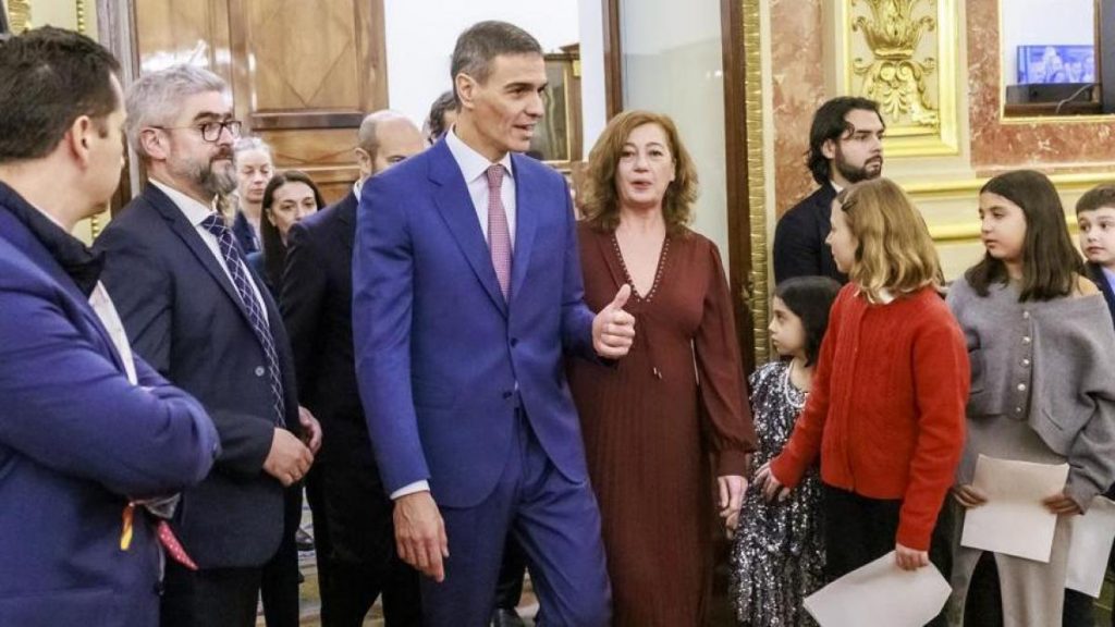 Sánchez trata de eliminar toda sombra de connivencia en el caso Salazar