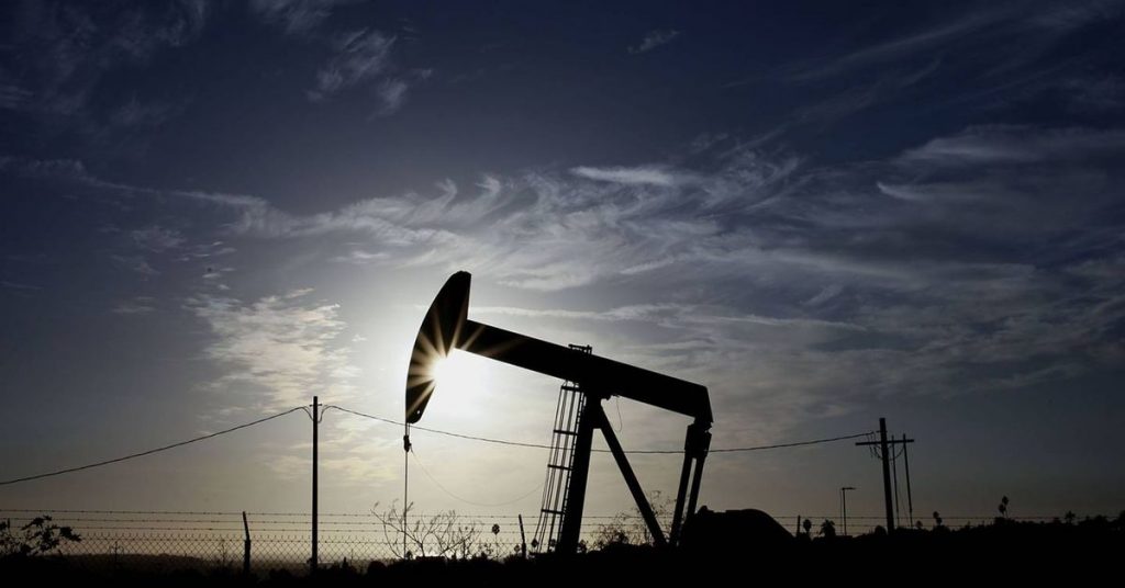 Sube el petróleo por estancamiento del conflicto en Ucrania - Mundo