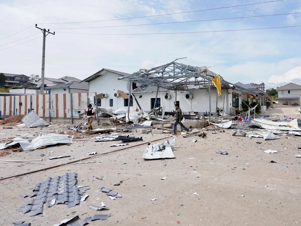 Tailandia dice que los ataques contra Camboya continuarán a pesar del reclamo de alto el fuego de Trump | Noticias sobre disputas fronterizas Tailandia dice que los ataques contra Camboya continuarán a pesar del reclamo de alto el fuego de Trump | Noticias sobre disputas fronterizas