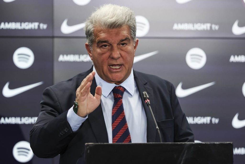 "Tienen un cuerpo de televisión, vomitan mentiras e intoxican"