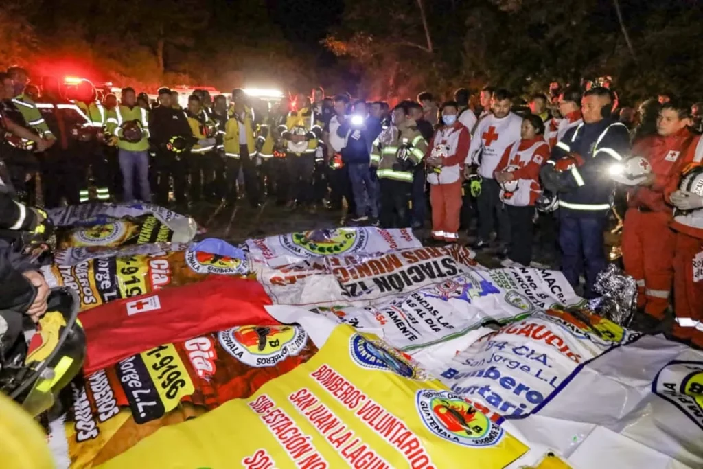 Tragedia por accidente de autobús extraurbano en Nahualá deja 15 fallecidos