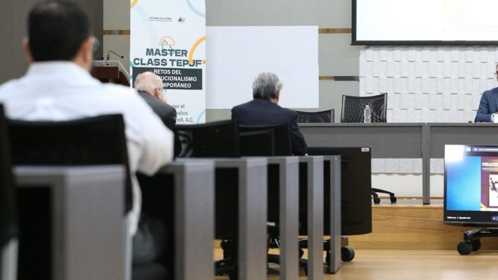 Tribunal Electoral fortalece la capacitación académica a través de la EJE con 37 posgrados Tribunal Electoral fortalece la capacitación académica a través de la EJE con 37 posgrados