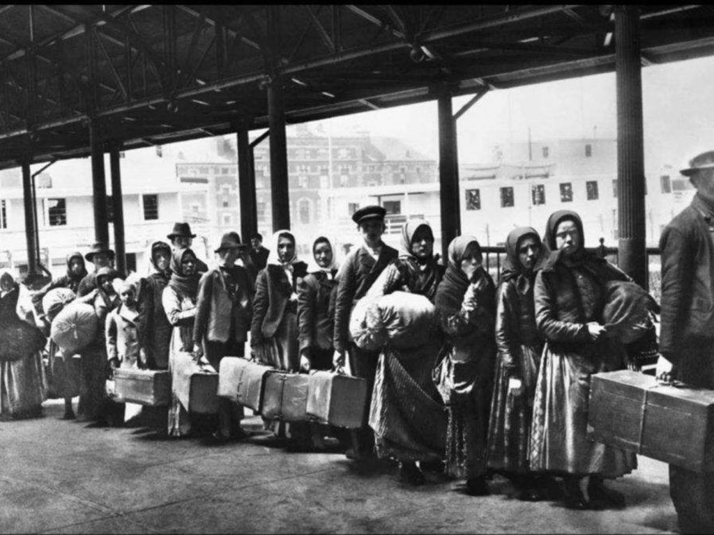 Un historiador pide recuperar la revisión autocrítica de la República que hizo la izquierda