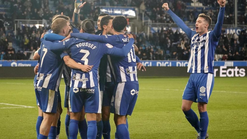Un notable Alavés elimina al Sevilla en Vitoria