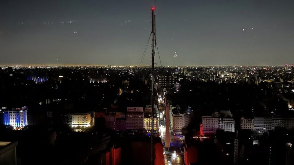 VIDEOS: Decenas de millas de personas afectadas por cortes de luz en Buenos Aires y alrededores