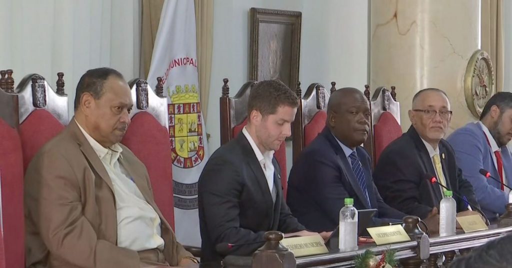 Vídeo | Consejo Municipal de Panamá: Aprueba exoneración para cierre de villas navideñas en Amador - Videos