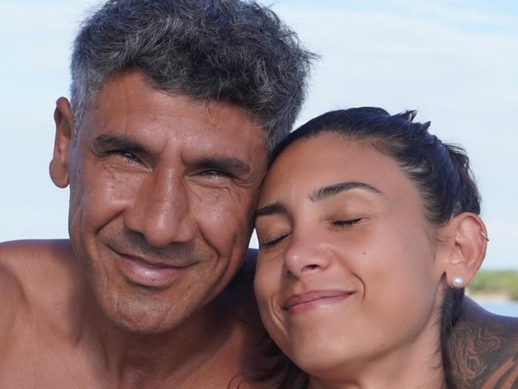 de ser el ogro de Boca a una versión galán y con pelo que es furor de ser el ogro de Boca a una versión galán y con pelo que es furor