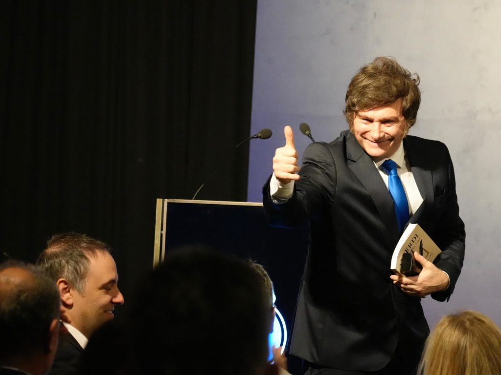 el Presidente está viajando a Noruega para asistir a la entrega del Premio Nobel de la Paz a María Corina Machado