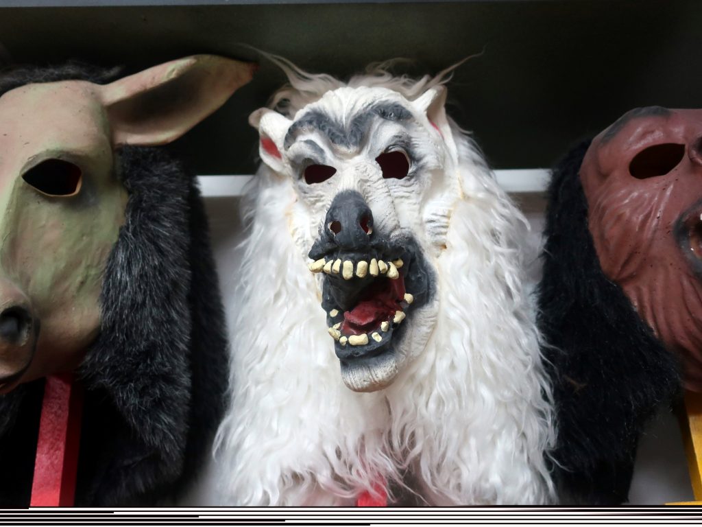 el ritual de prender fuego el pasado para recibir el Año Nuevo