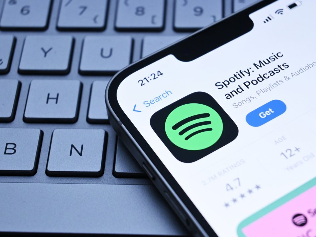 la descarga del catálogo de Spotify abrió un nuevo debate por quién controla la música del mundo
