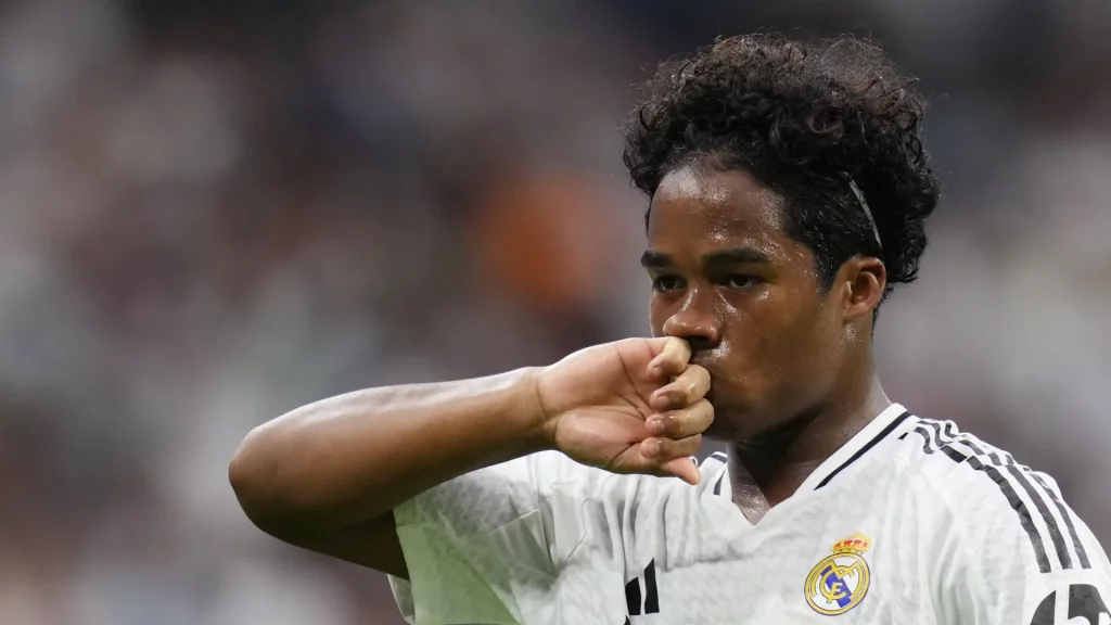 llega en busca de minutos tras su ostracismo con Xabi Alonso en el Real Madrid