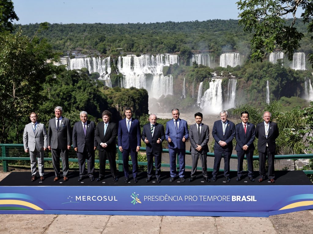 qué países se pasaron a la derecha en los últimos años