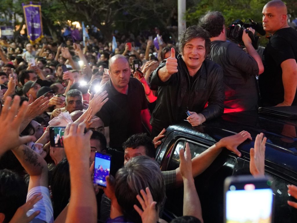 tras enviar el proyecto de reforma laboral al Congreso, el Presidente viaja hoy a Córdoba para liderar el Tour de la Gratitud