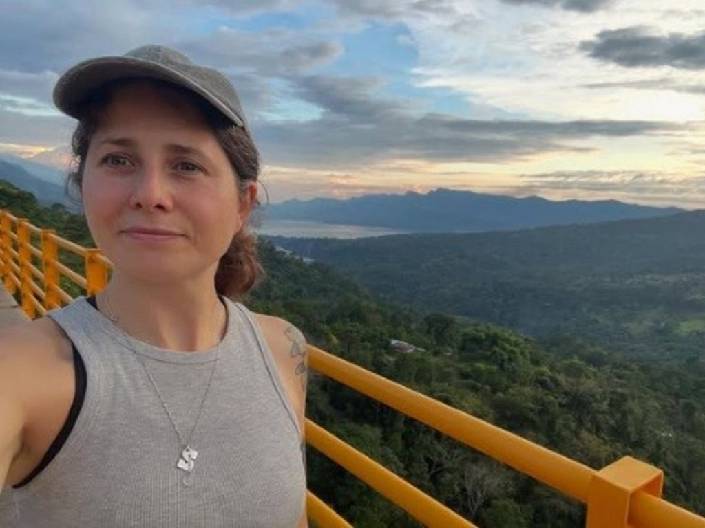 una historia de migración, obsesión y disociación afectiva