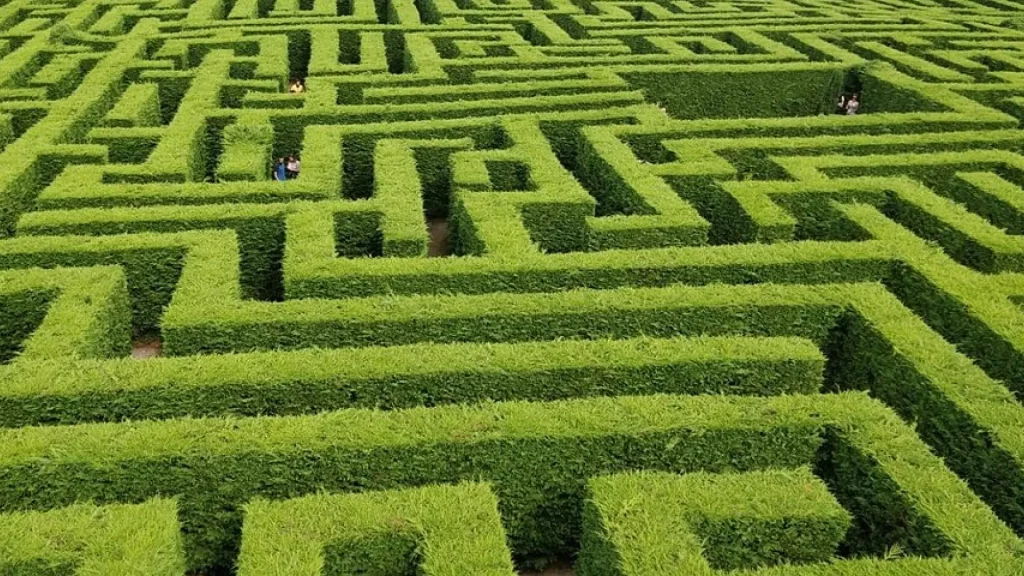 ¿Cuál es el origen del término 'laberinto'?
