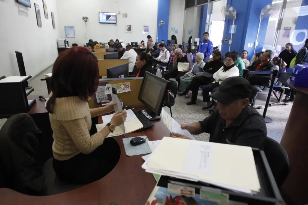 ¿En qué consiste la iniciativa de ley que busca beneficiario con exoneración del IUSI a adultos mayores y jubilados? ¿En qué consiste la iniciativa de ley que busca beneficiario con exoneración del IUSI a adultos mayores y jubilados?