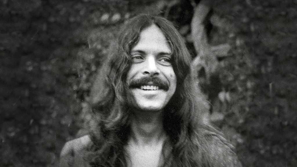 23 años sin el querido “Gato” Alquinta: el legado del emblemático vocalista de Los Jaivas a más de dos décadas de su partida