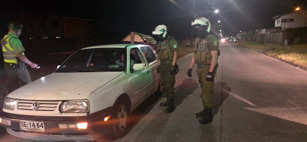 4 detenidos y un centenar de infracciones en ronda desarrollada en Alerce