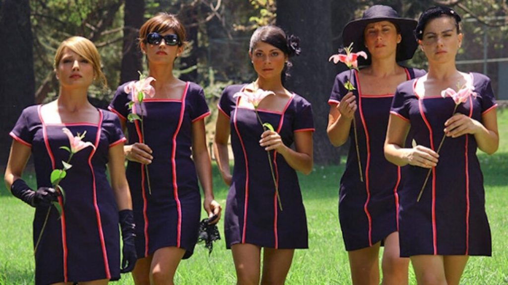 A 20 años de Brujas: actrices reviven a sus personajes y sorprenden a los fans A 20 años de Brujas: actrices reviven a sus personajes y sorprenden a los fans