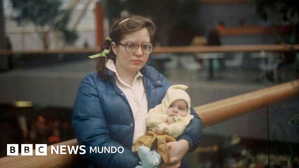 “A mis 14 años, mi madre firmó mi matrimonio y entregó mi vida a un hombre. Esto todavía sucede en EE.UU.” "A mis 14 años, mi madre firmó mi matrimonio y entregó mi vida a un hombre. Esto todavía sucede en EE.UU."