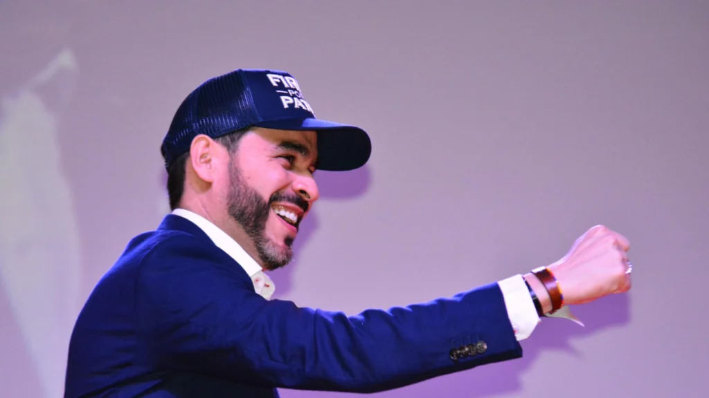 Abelardo de la Espriella habla de encuesta de Guarumo y de Iván Cepeda: 'Más trabajo'