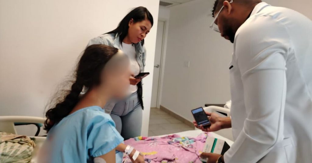 Al menos 70 niños diabéticos reciben sensores de glucosa en la Ciudad de la Salud - Nacionales