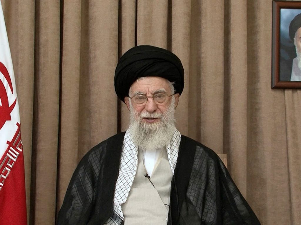 Alí Jamenei, el implacable líder supremo que enfrenta su mayor desafío en Irán Alí Jamenei, el implacable líder supremo que enfrenta su mayor desafío en Irán