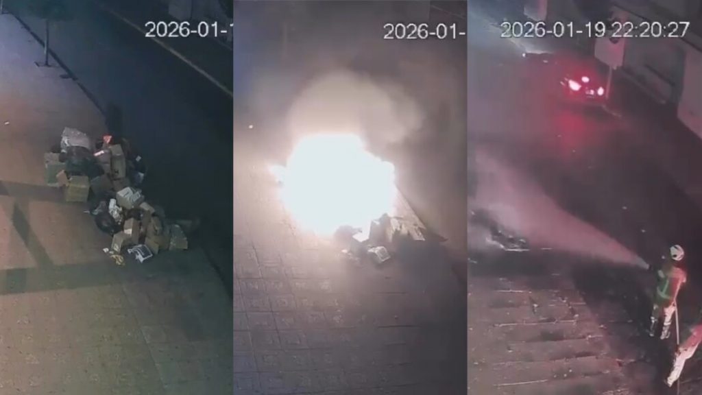 Antisocial es captado prendiendo fuego a basura en pleno centro de Los Ángeles