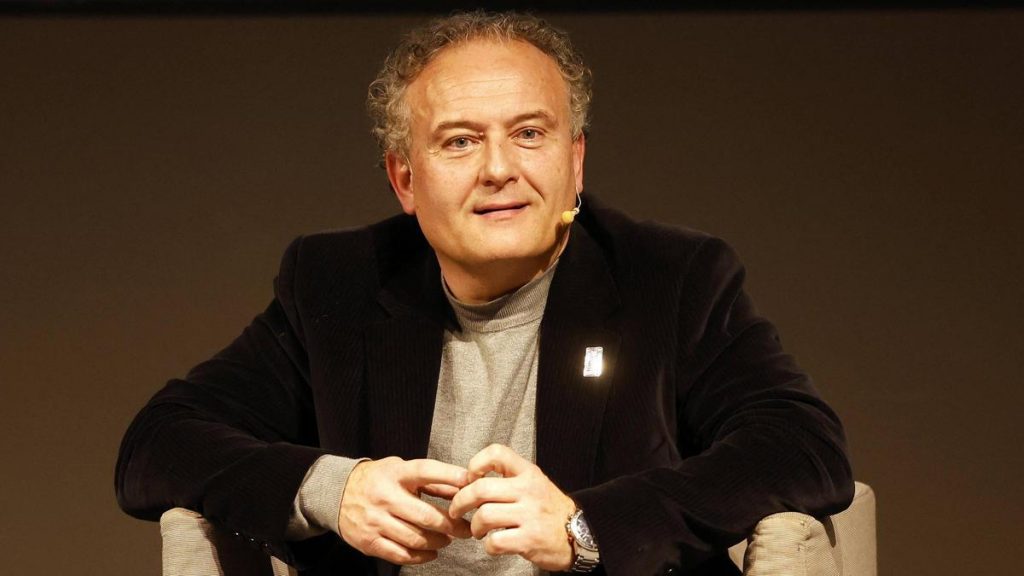 Armando Requeixo gana el Premio de Periodismo Gastronómico Álvaro Cunqueiro con un artículo sobre este autor en Faro de Vigo