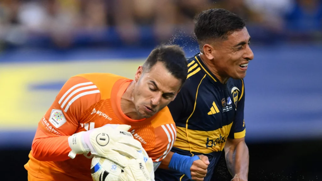 Así fue como Guillermo de Amores atajó penalti y evitó la derrota de Millonarios contra Boca Juniors.