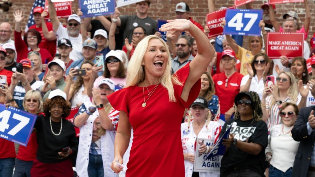 Axios: Casa Blanca pide al Servicio Secreto investigar a exaliada de Trump