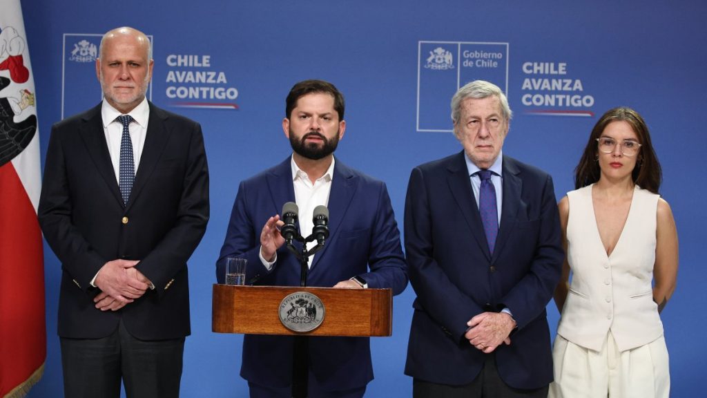 Boric repudia ataque de EE.UU.: "Hoy es Venezuela, mañana podría ser cualquier otro"