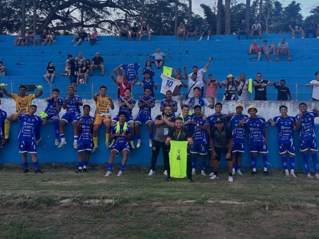 Brasil de luto: chocó el micro de un equipo de fútbol y falleció un integrante del cuerpo técnico :: Olé