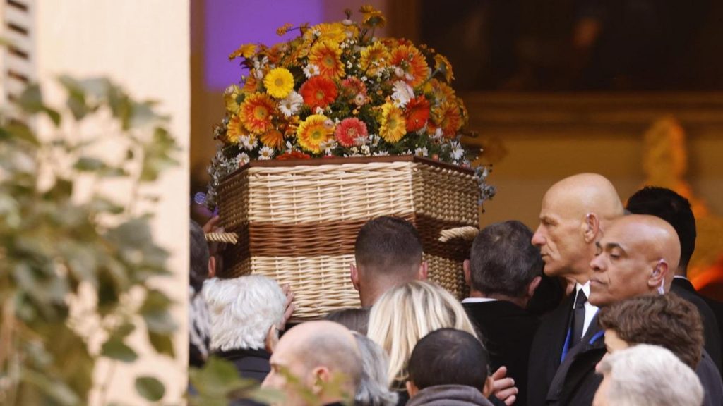 Brigitte Bardot reposa junto a sus padres y abuelos en el cementerio frente al Mediterráneo