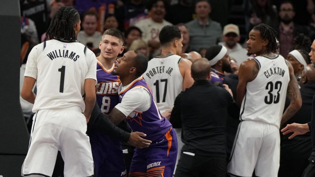 Brutal pelea entre los Nets y los Suns en la NBA