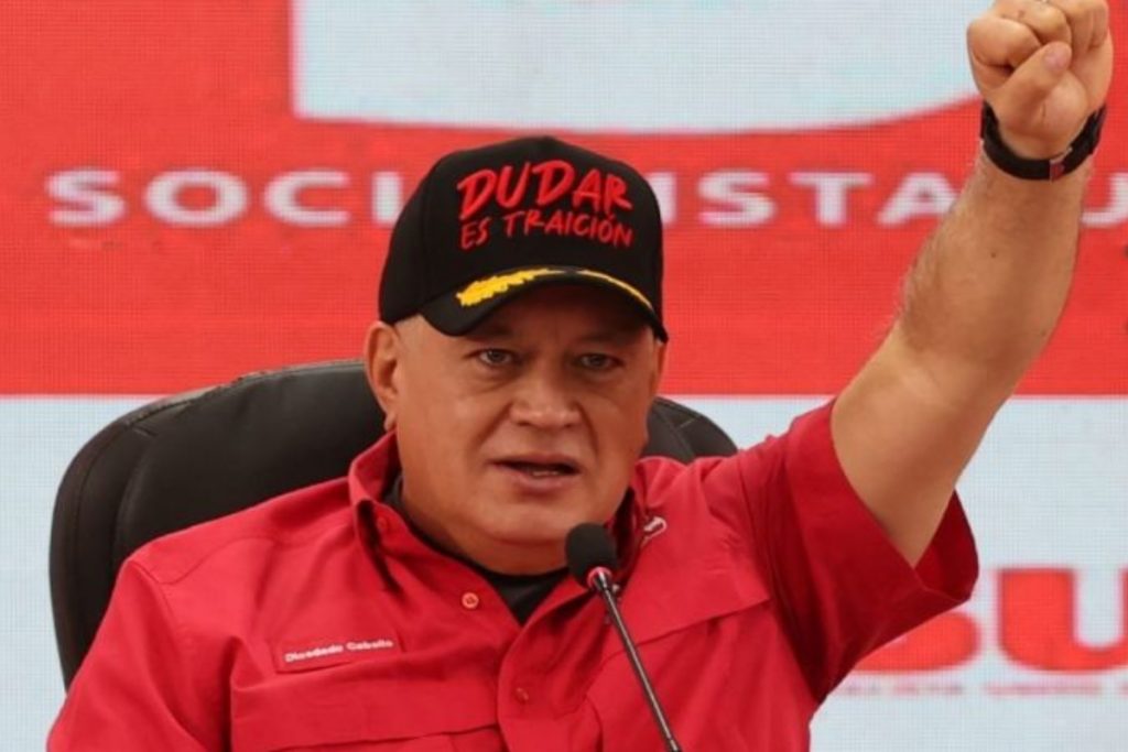 Cabello cifró en 808 las excarcelaciones y acusó a las ONG de "extorsión" a familiares