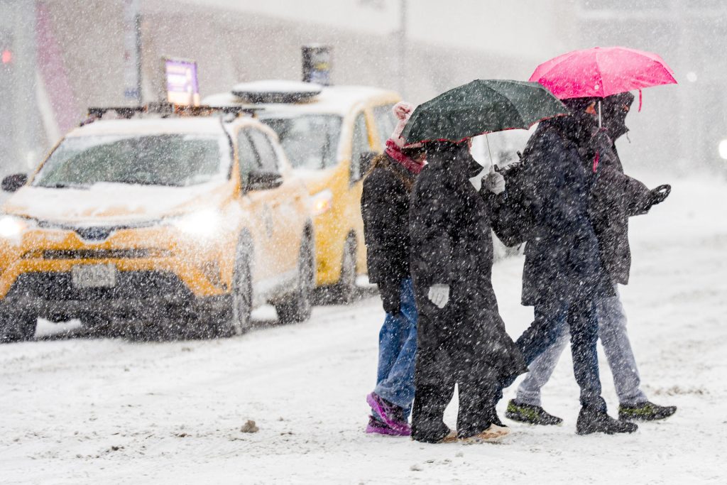 Caos aéreo en EEUU: tormenta invernal provoca el mayor número de vuelos cancelados desde 2020