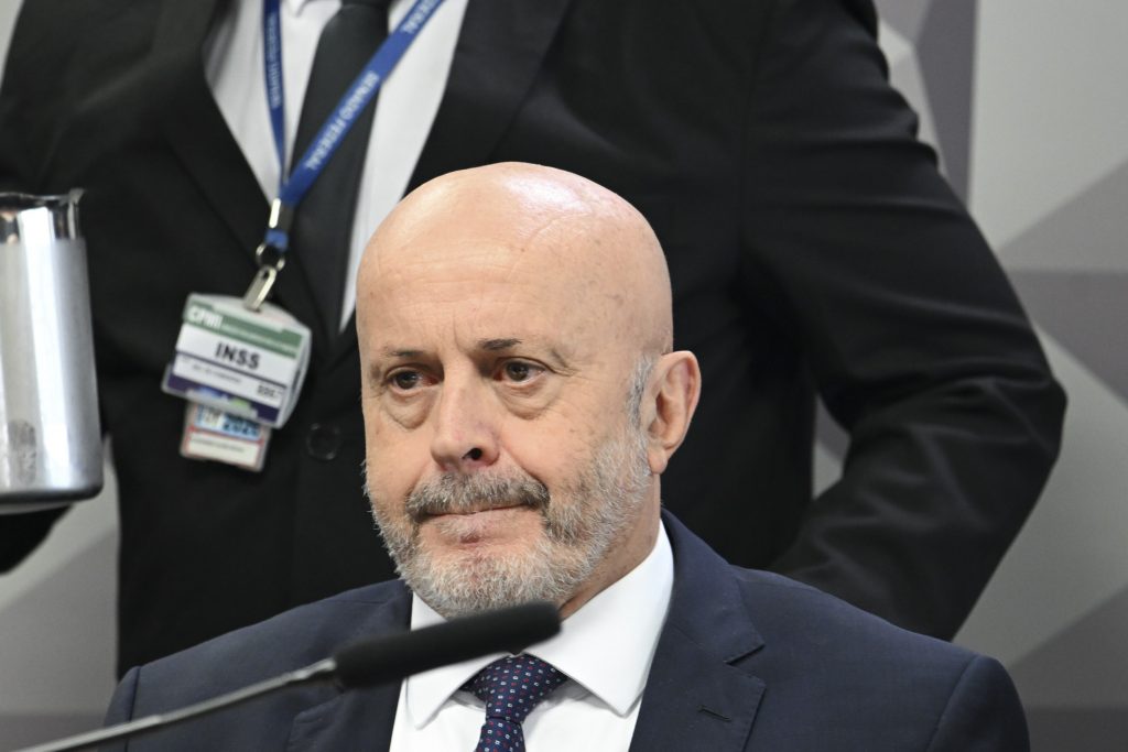 Careca do INSS tentou emplacar contratos milionários na Saúde