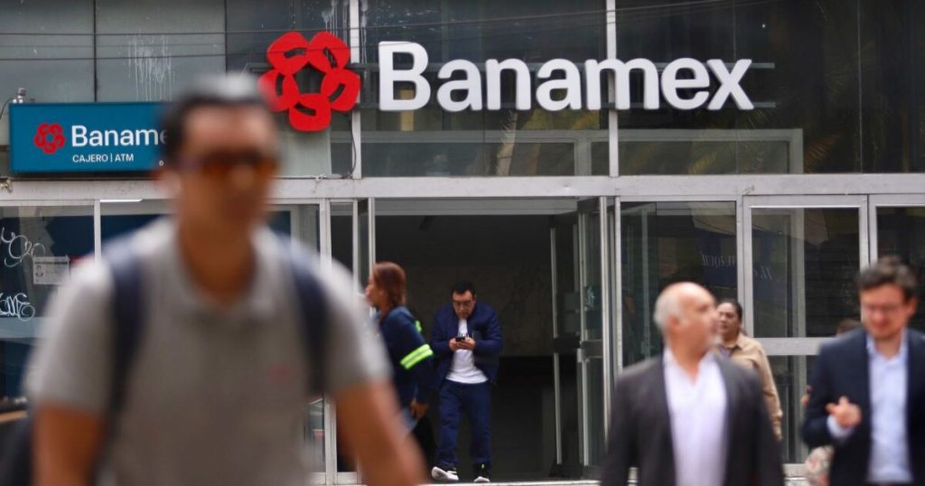 Citi considera vender más participaciones de Banamex antes de su salida a bolsa