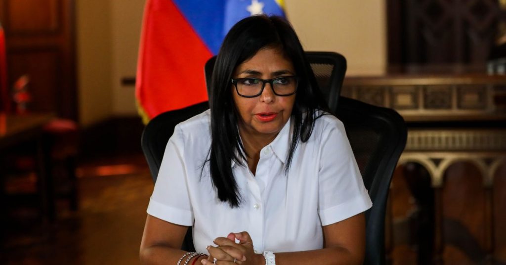 Colombia afirma que presidenta interina de Venezuela visitará a Petro en Bogotá - Mundo