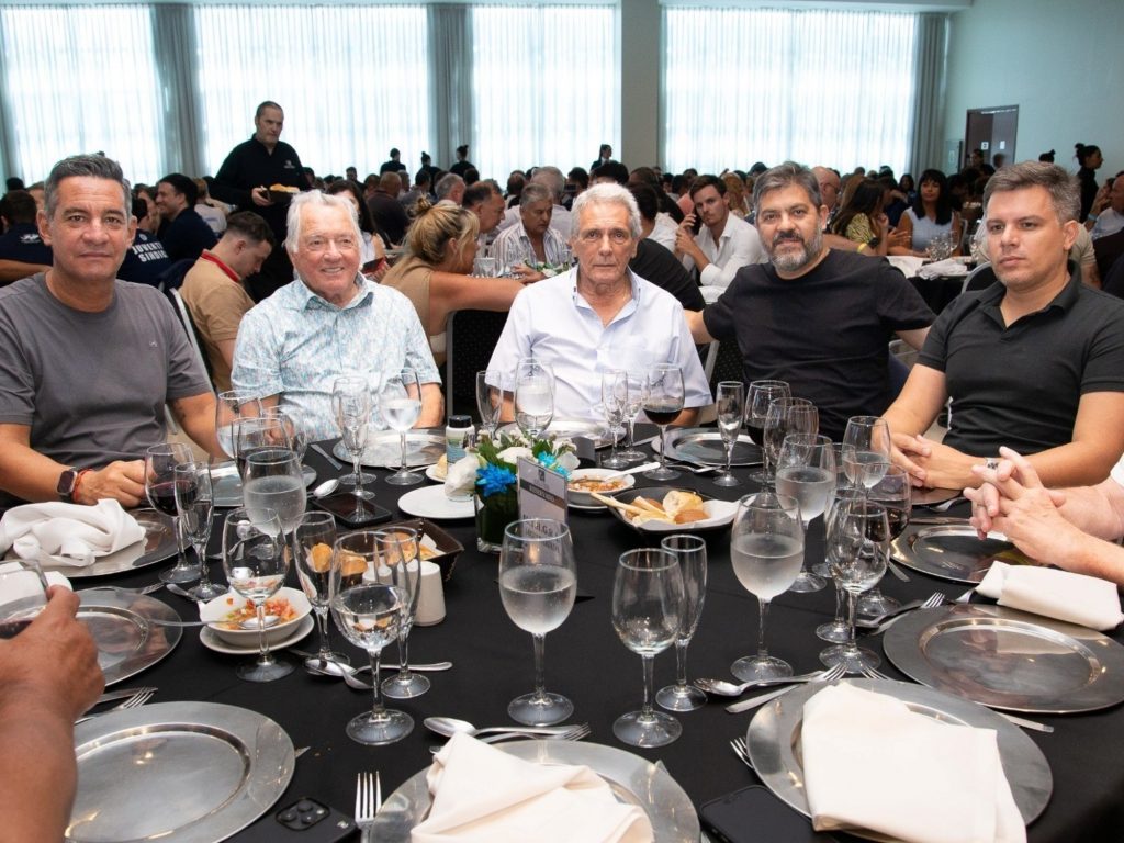 Con un enviado de Axel Kicillof, el sindicalista Luis Barrionuevo encabezó un encuentro contra la Reforma Laboral