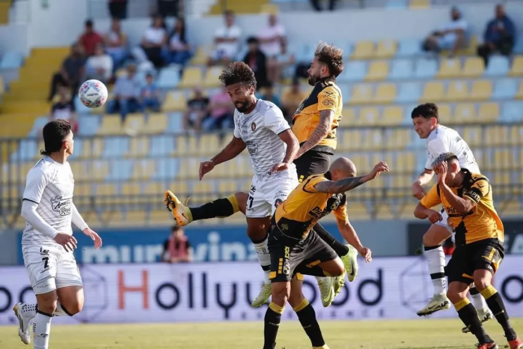 Coquimbo Unido ganó a D. Limache y avanzó a la final de la Supercopa 2026 Coquimbo Unido ganó a D. Limache y avanzó a la final de la Supercopa 2026
