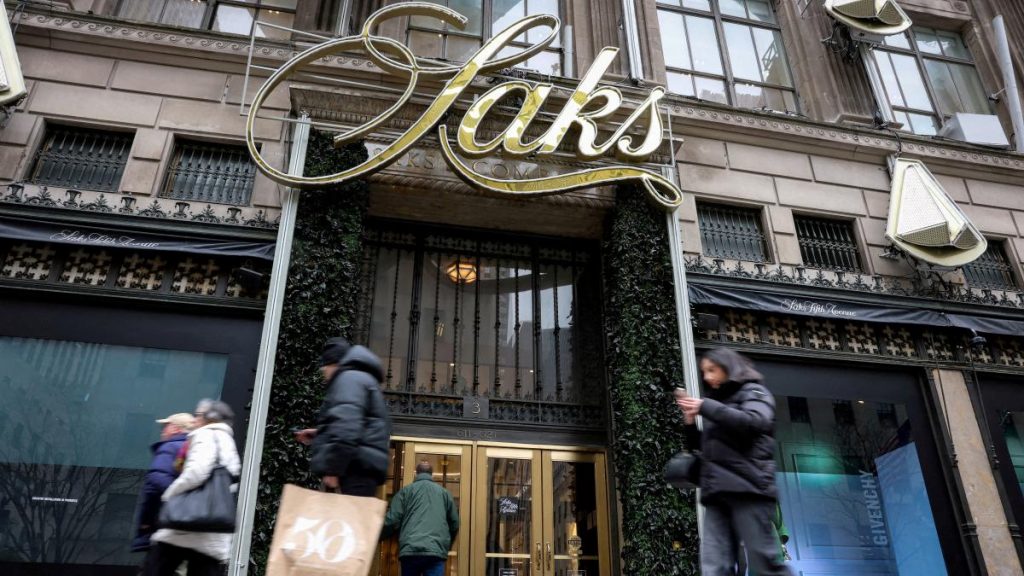 Crisis en el lujo con la quiebra de la cadena de tiendas Saks Global Crisis en el lujo con la quiebra de la cadena de tiendas Saks Global